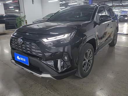 Фото 1 - Toyota RAV4