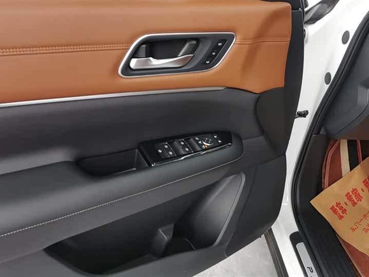 Фото 7 - Nissan Pathfinder