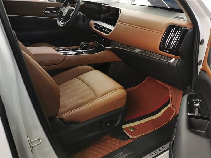 Фото 8 - Nissan Pathfinder