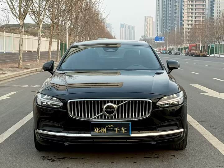 Фото 2 - Volvo S90