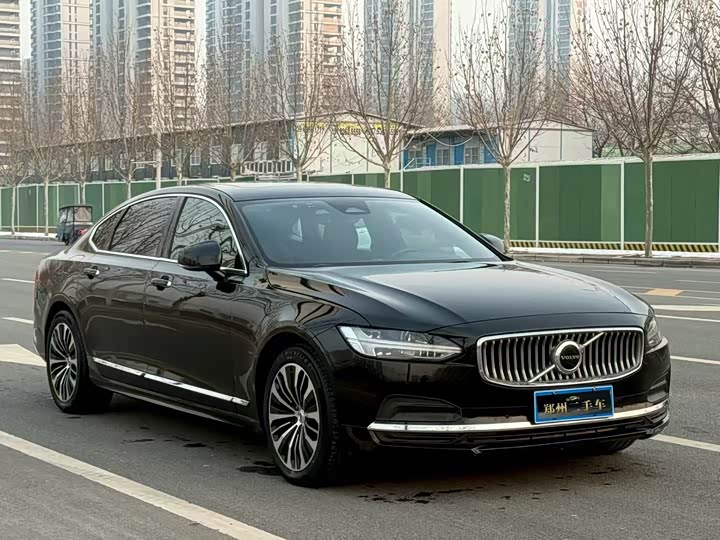 Фото 3 - Volvo S90