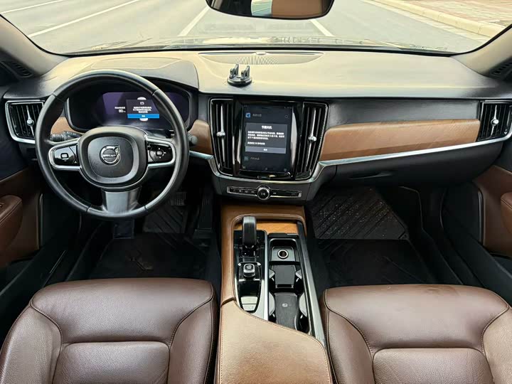 Фото 5 - Volvo S90