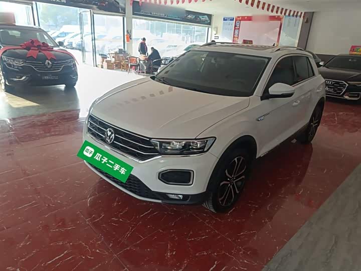 Фото 2 - Volkswagen T-Roc