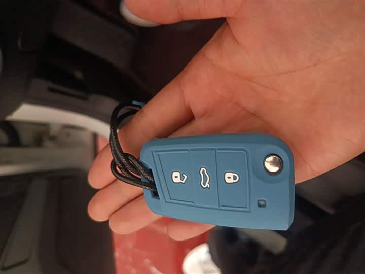 Фото 9 - Volkswagen T-Roc