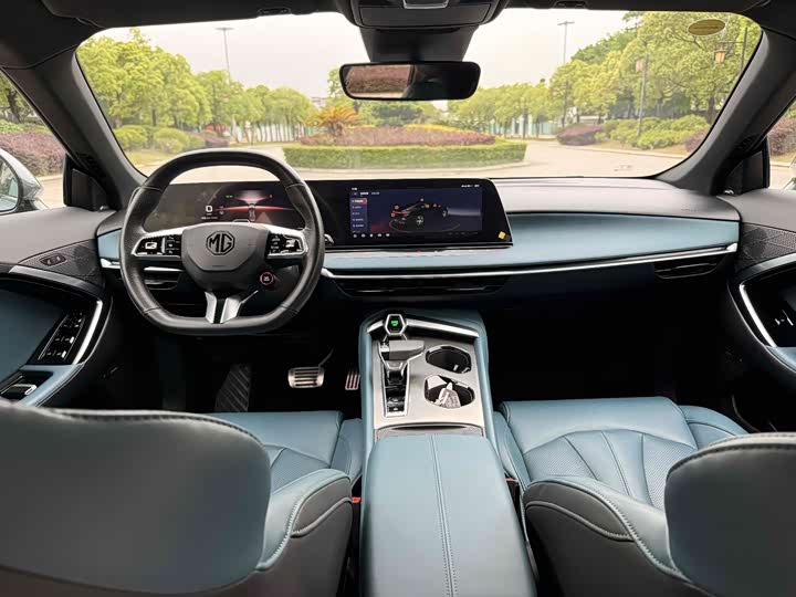 Фото 7 - MG Motor 7