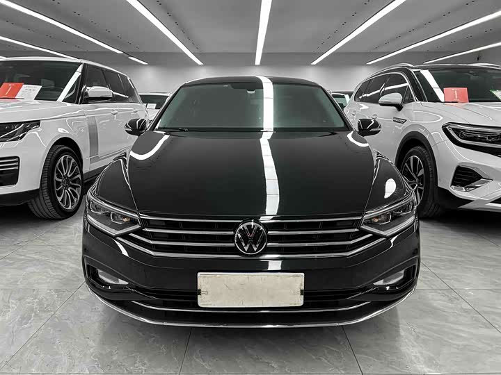 Фото 2 - Volkswagen Magotan