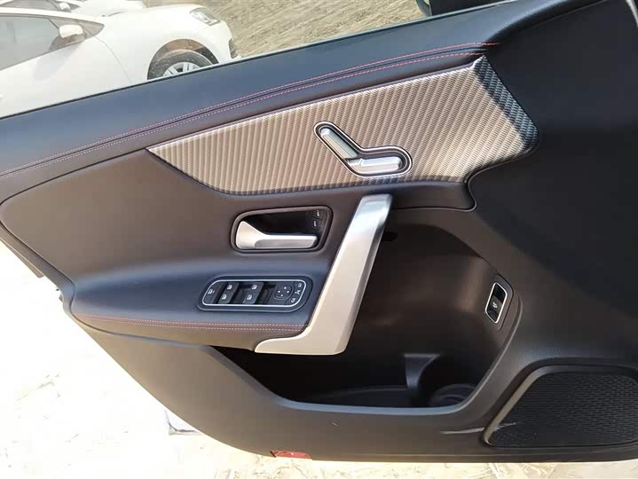 Фото 7 - Mercedes-Benz A-Class