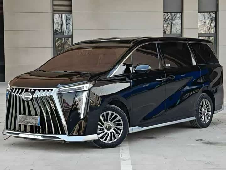 Фото 1 - GAC Trumpchi M8