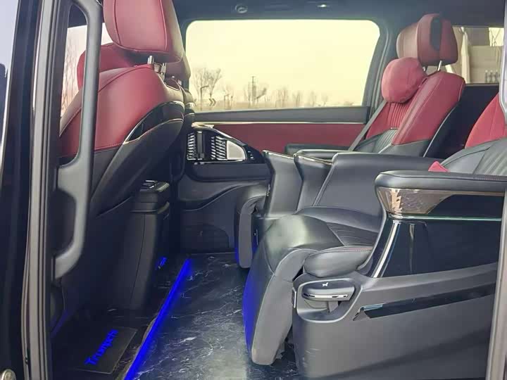 Фото 9 - GAC Trumpchi M8