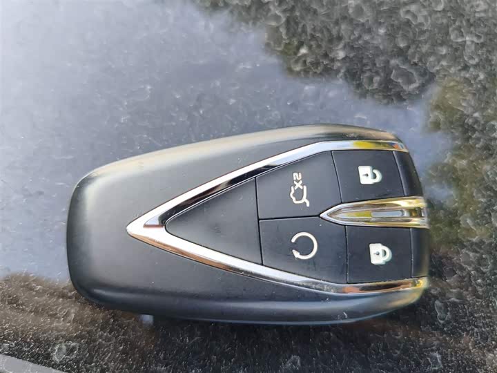 Фото 9 - Changan UNI-V