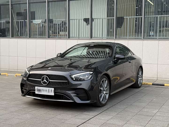 Фото 1 - Mercedes-Benz E-Class