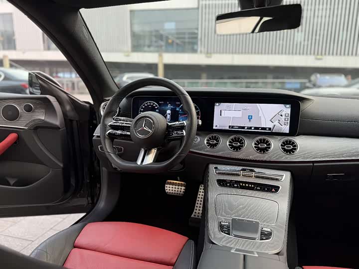 Фото 7 - Mercedes-Benz E-Class