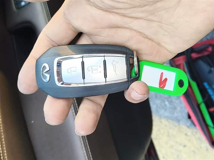 Фото 9 - Infiniti QX60