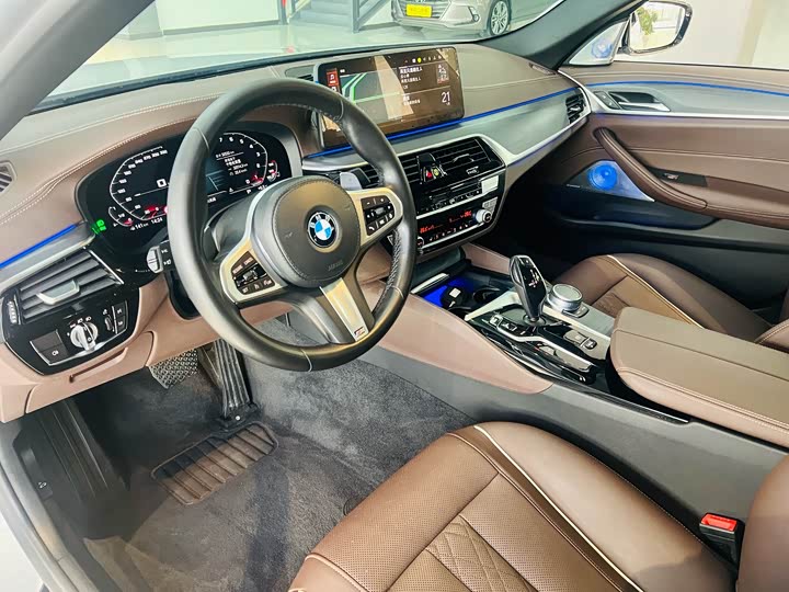 Фото 8 - BMW 5 Series