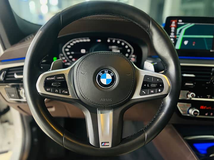 Фото 9 - BMW 5 Series