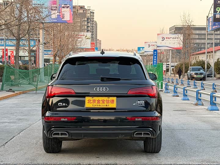 Фото 5 - Audi Q5L