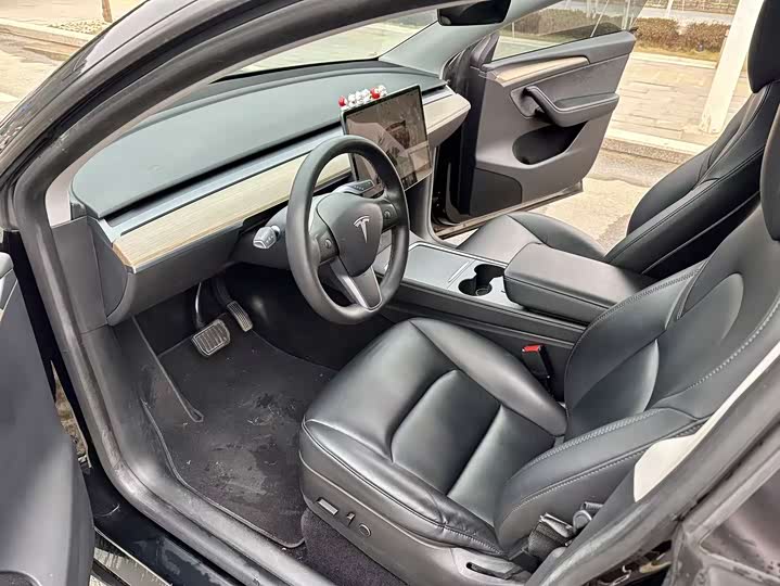 Фото 6 - Tesla Model Y