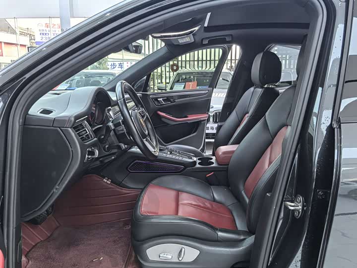 Фото 5 - Porsche Macan