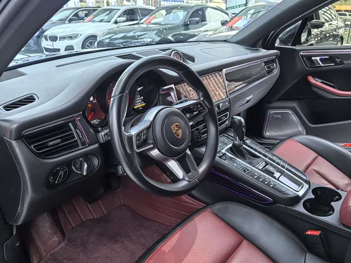 Фото 8 - Porsche Macan