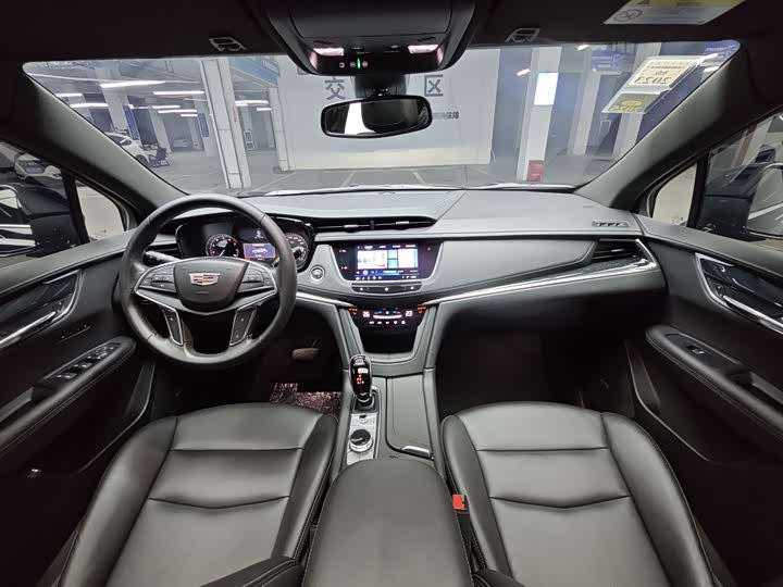 Фото 4 - Cadillac XT5