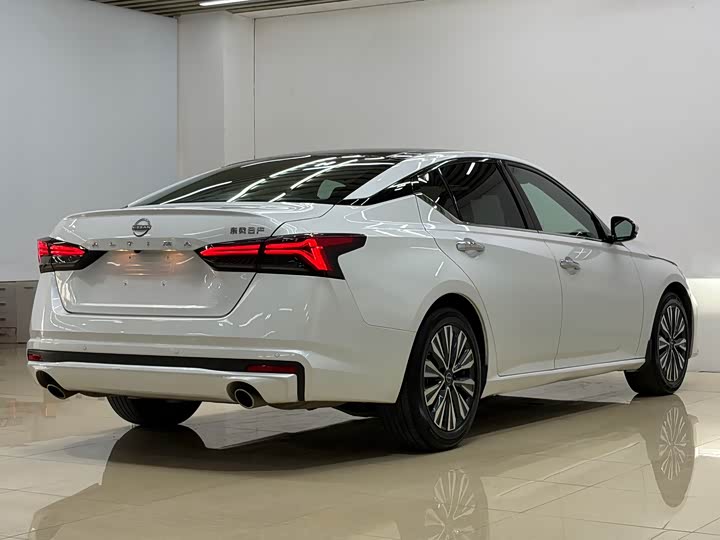 Фото 4 - Nissan Teana