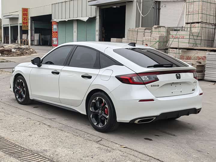 Фото 8 - Honda Civic