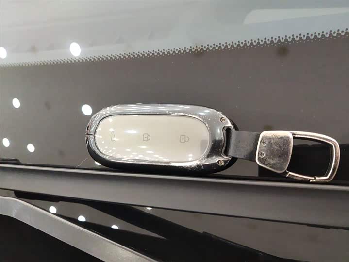 Фото 9 - LiXiang L8