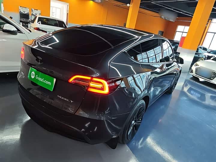 Фото 7 - Tesla Model Y