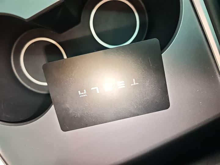 Фото 9 - Tesla Model Y