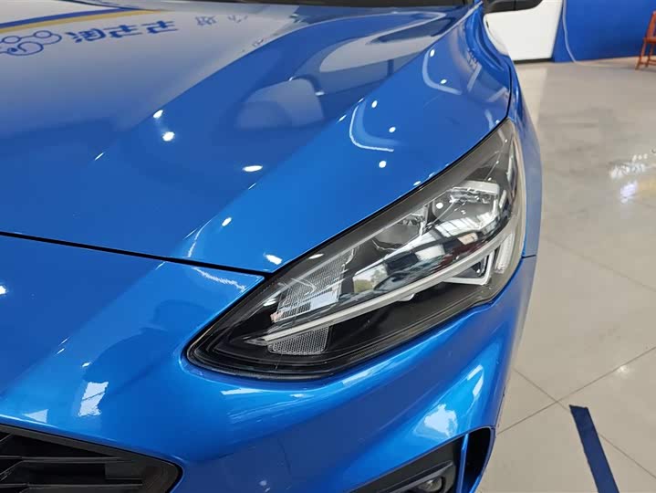 Фото 5 - Ford Focus