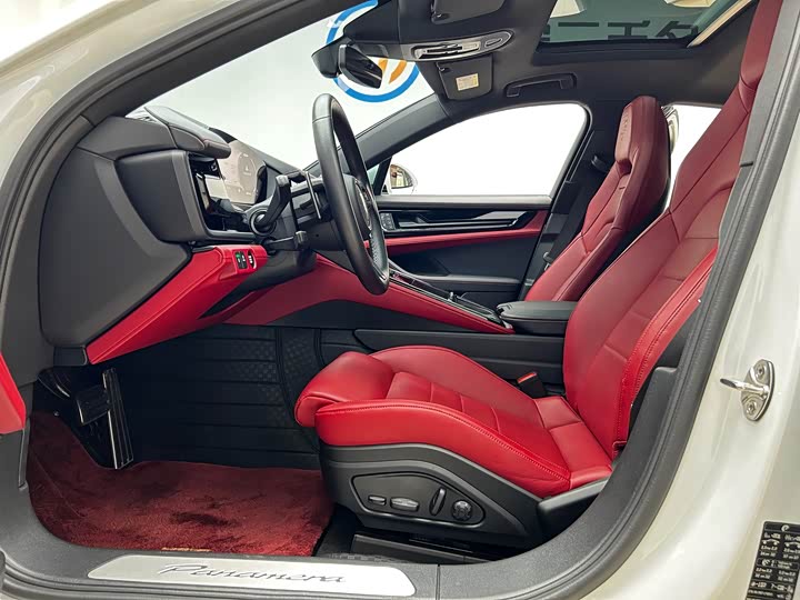 Фото 8 - Porsche Panamera