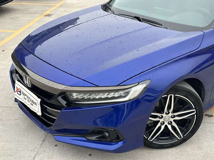 Фото 2 - Honda Accord