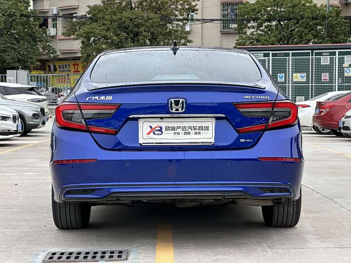 Фото 7 - Honda Accord