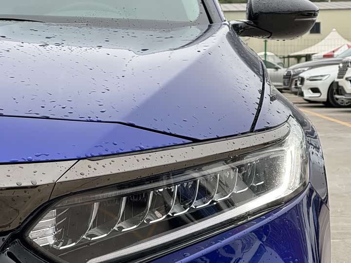 Фото 8 - Honda Accord