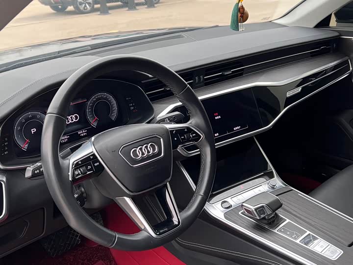 Фото 4 - Audi A6L