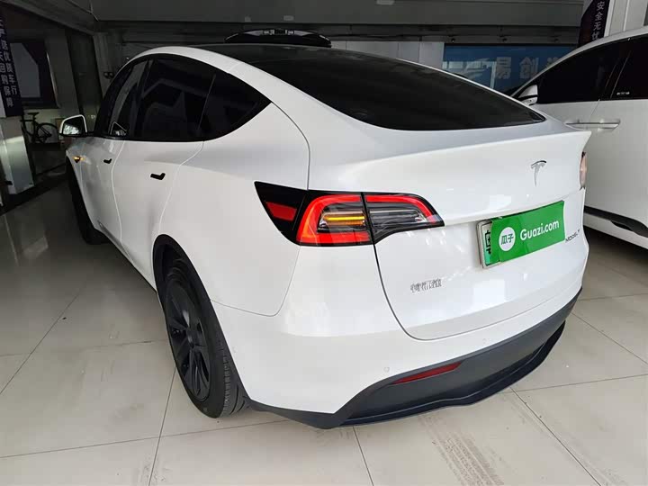 Фото 5 - Tesla Model Y