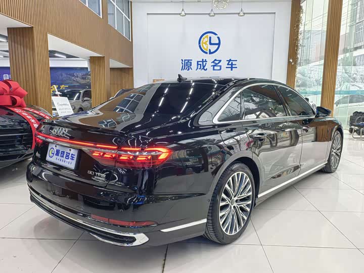 Фото 6 - Audi A8