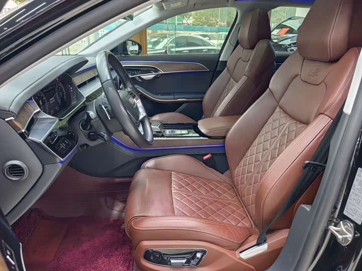 Фото 9 - Audi A8