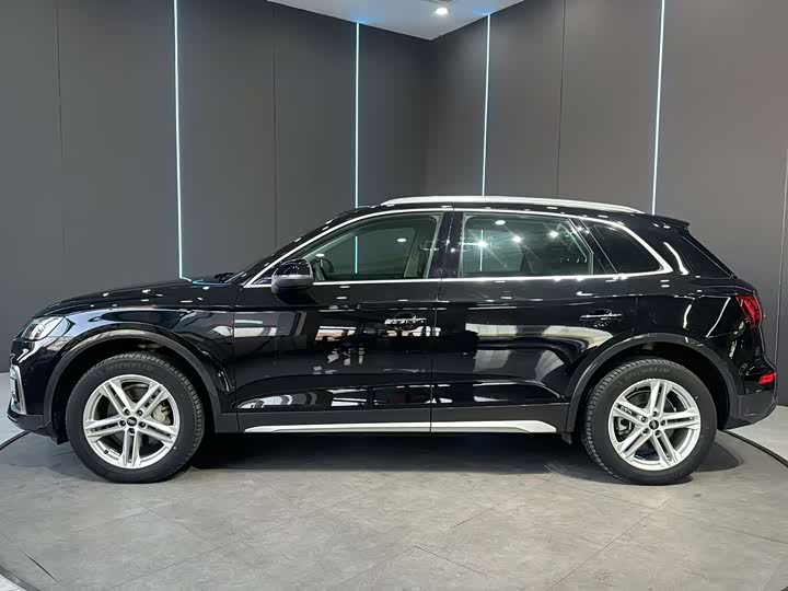 Фото 4 - Audi Q5L