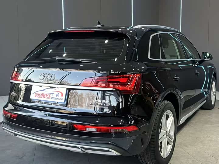 Фото 6 - Audi Q5L