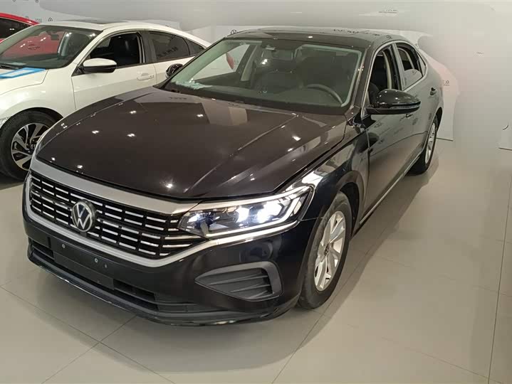 Фото 1 - Volkswagen Passat