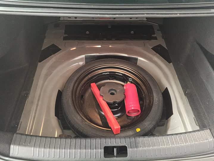 Фото 4 - Volkswagen Passat