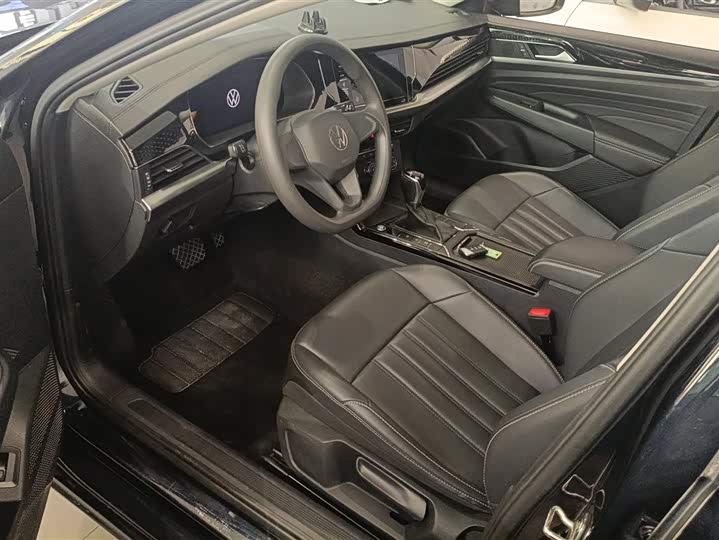 Фото 9 - Volkswagen Passat