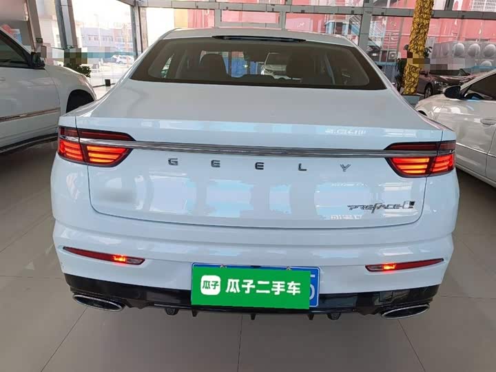 Фото 6 - Geely Preface