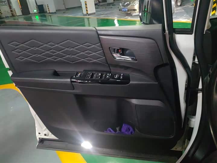 Фото 7 - Honda Elysion