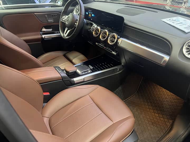 Фото 7 - Mercedes-Benz GLB-Class