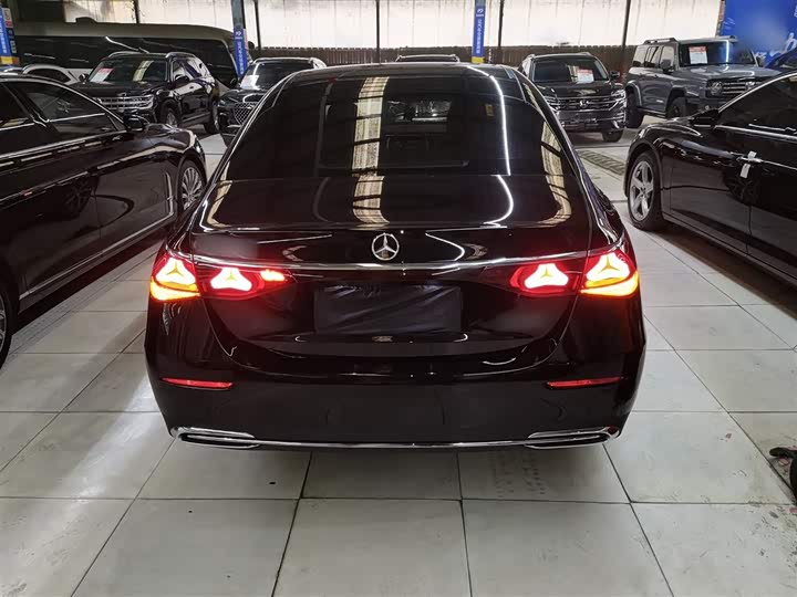 Фото 6 - Mercedes-Benz E-Class