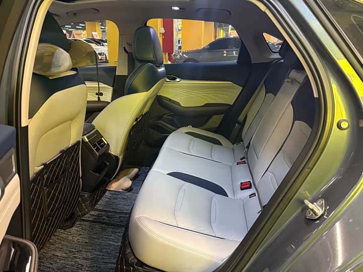 Фото 5 - Geely Preface