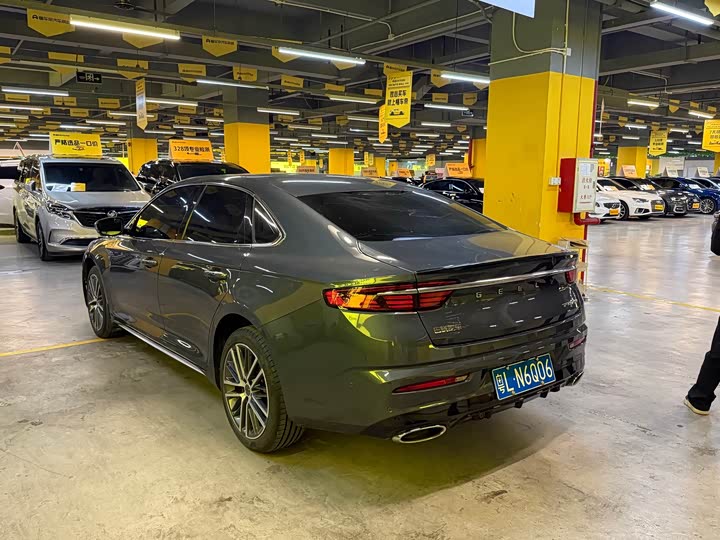 Фото 6 - Geely Preface