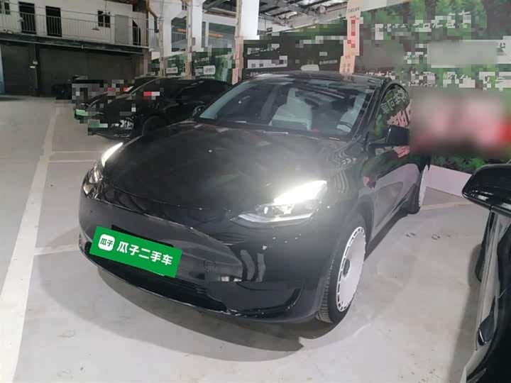 Фото 1 - Tesla Model Y